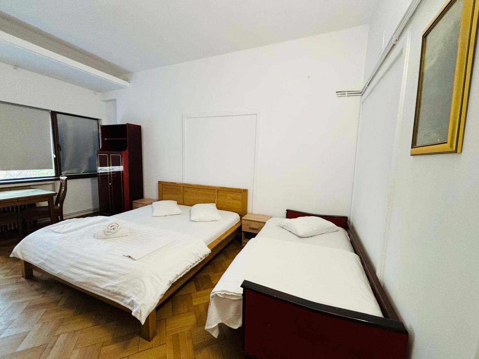 Iancu Apartments Boekarest Buitenkant foto