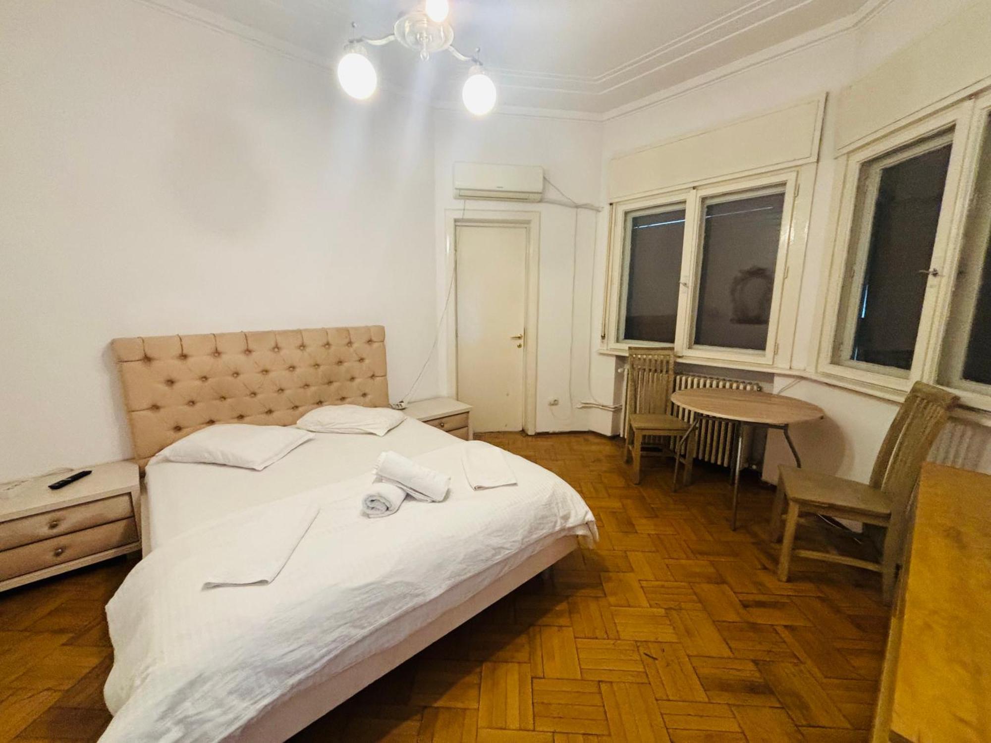 Iancu Apartments Boekarest Buitenkant foto