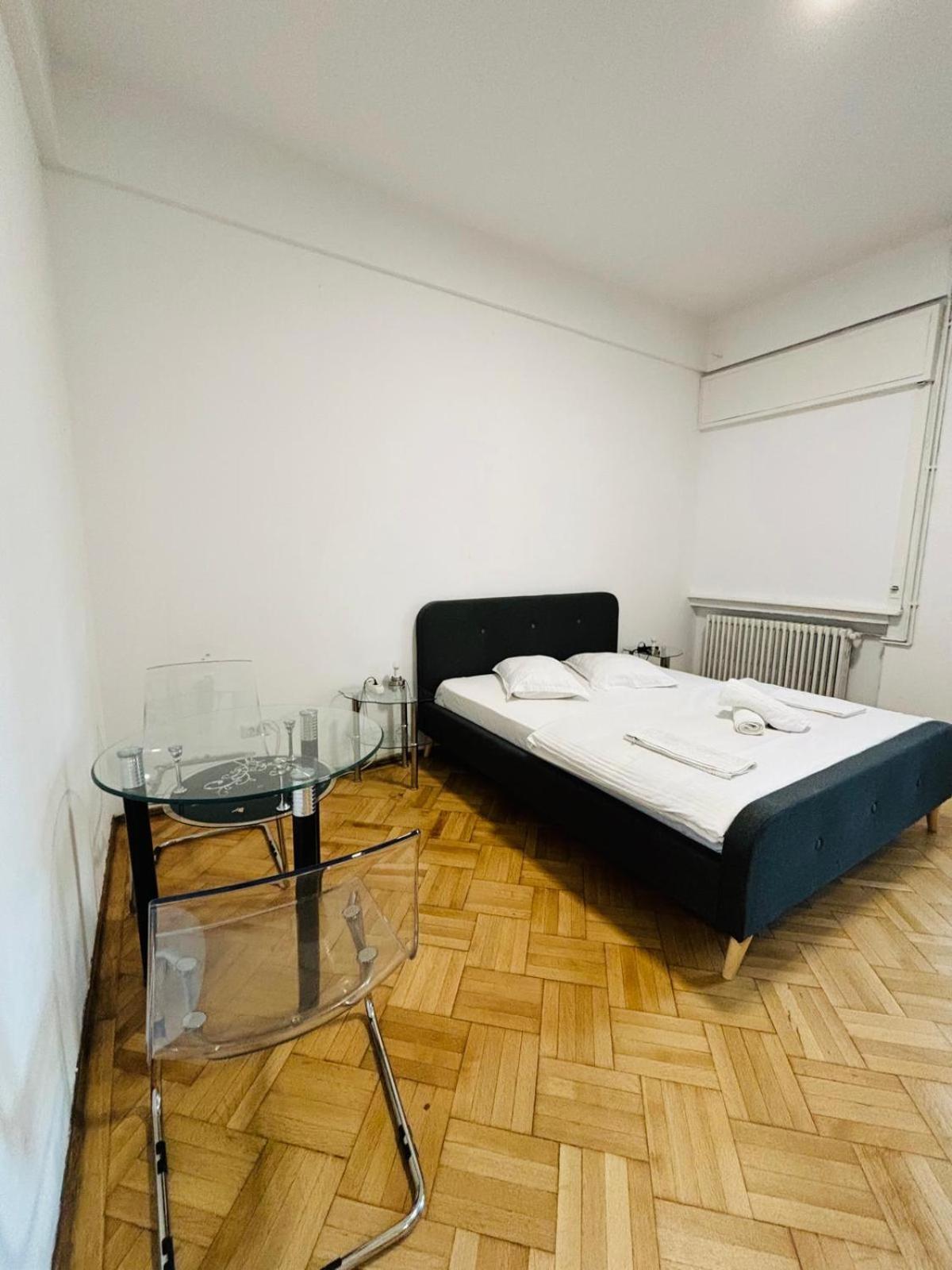 Iancu Apartments Boekarest Buitenkant foto