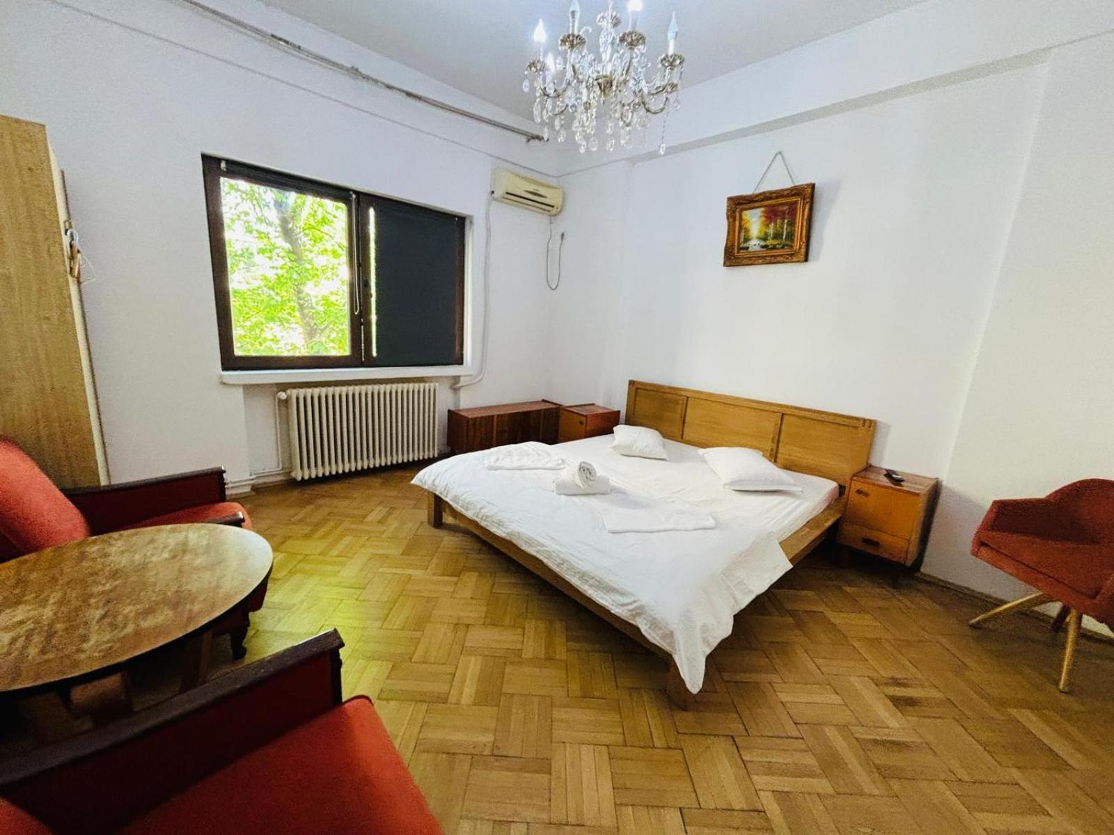 Iancu Apartments Boekarest Buitenkant foto