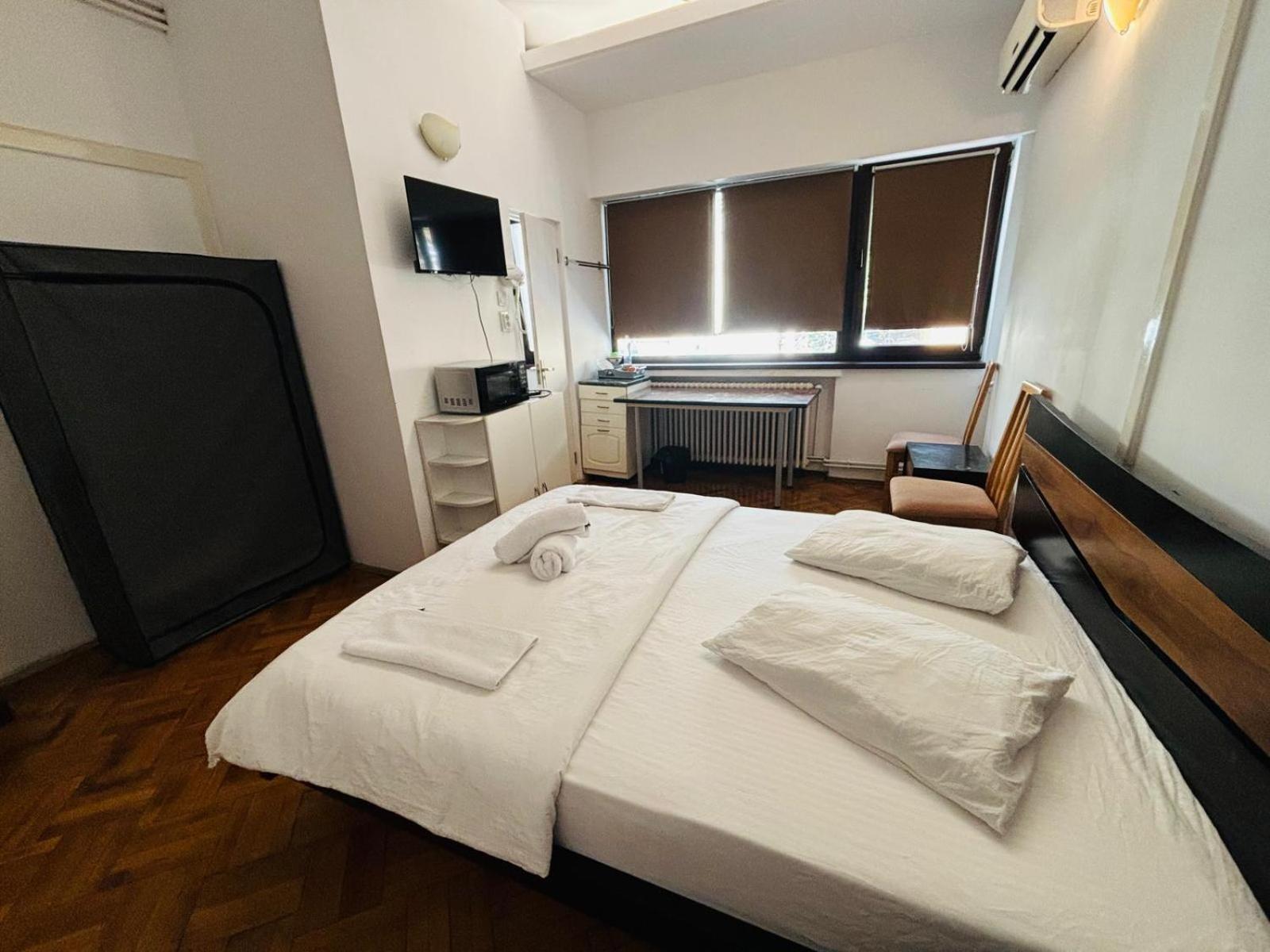 Iancu Apartments Boekarest Buitenkant foto