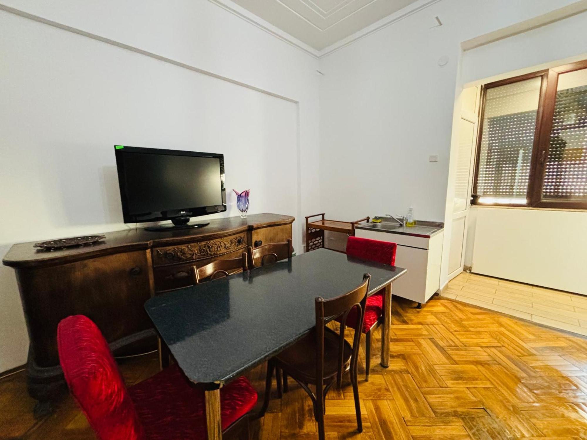 Iancu Apartments Boekarest Buitenkant foto