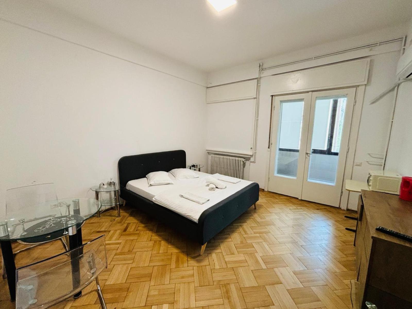 Iancu Apartments Boekarest Buitenkant foto