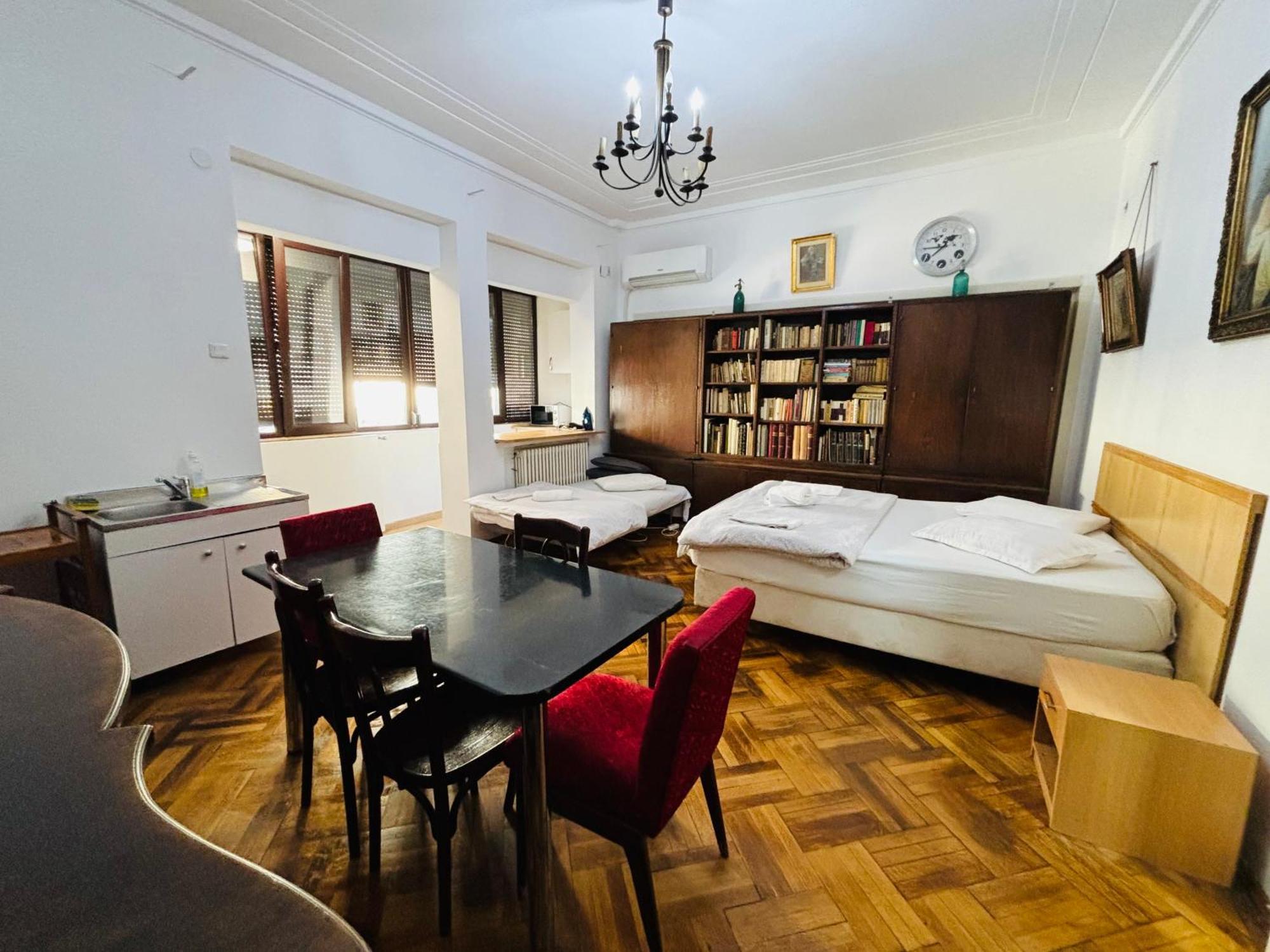 Iancu Apartments Boekarest Buitenkant foto