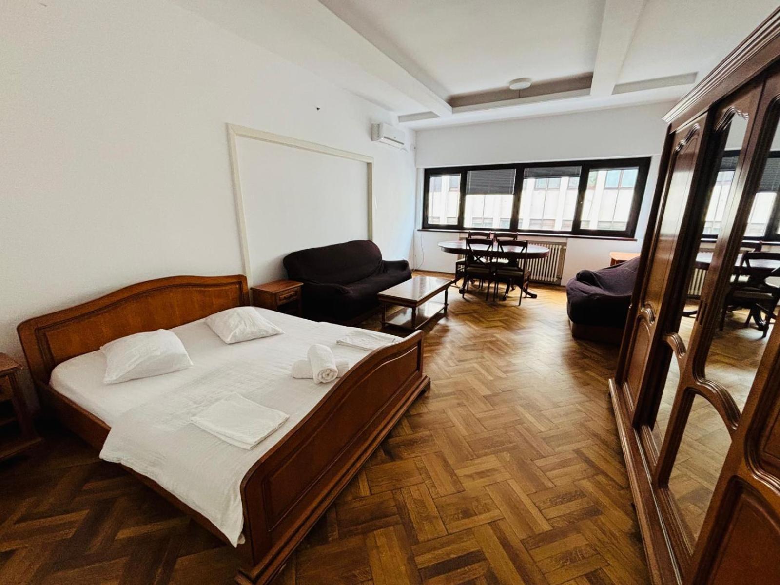 Iancu Apartments Boekarest Buitenkant foto