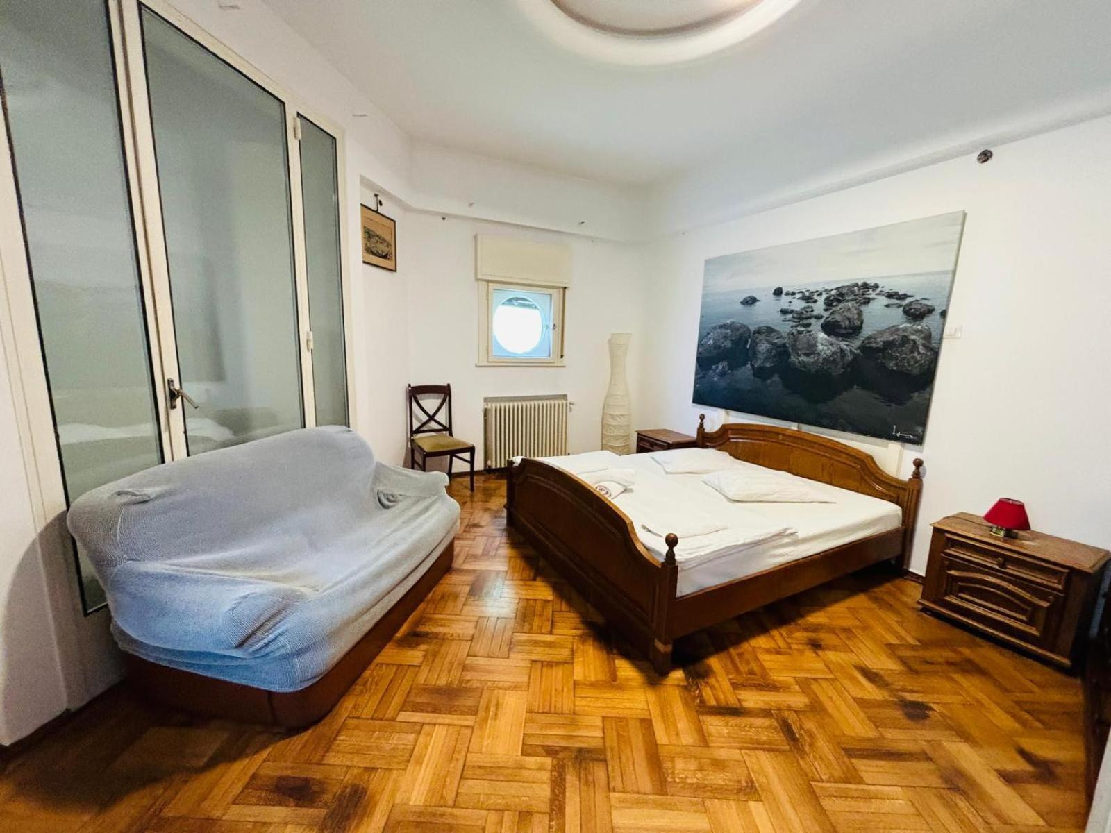 Iancu Apartments Boekarest Buitenkant foto