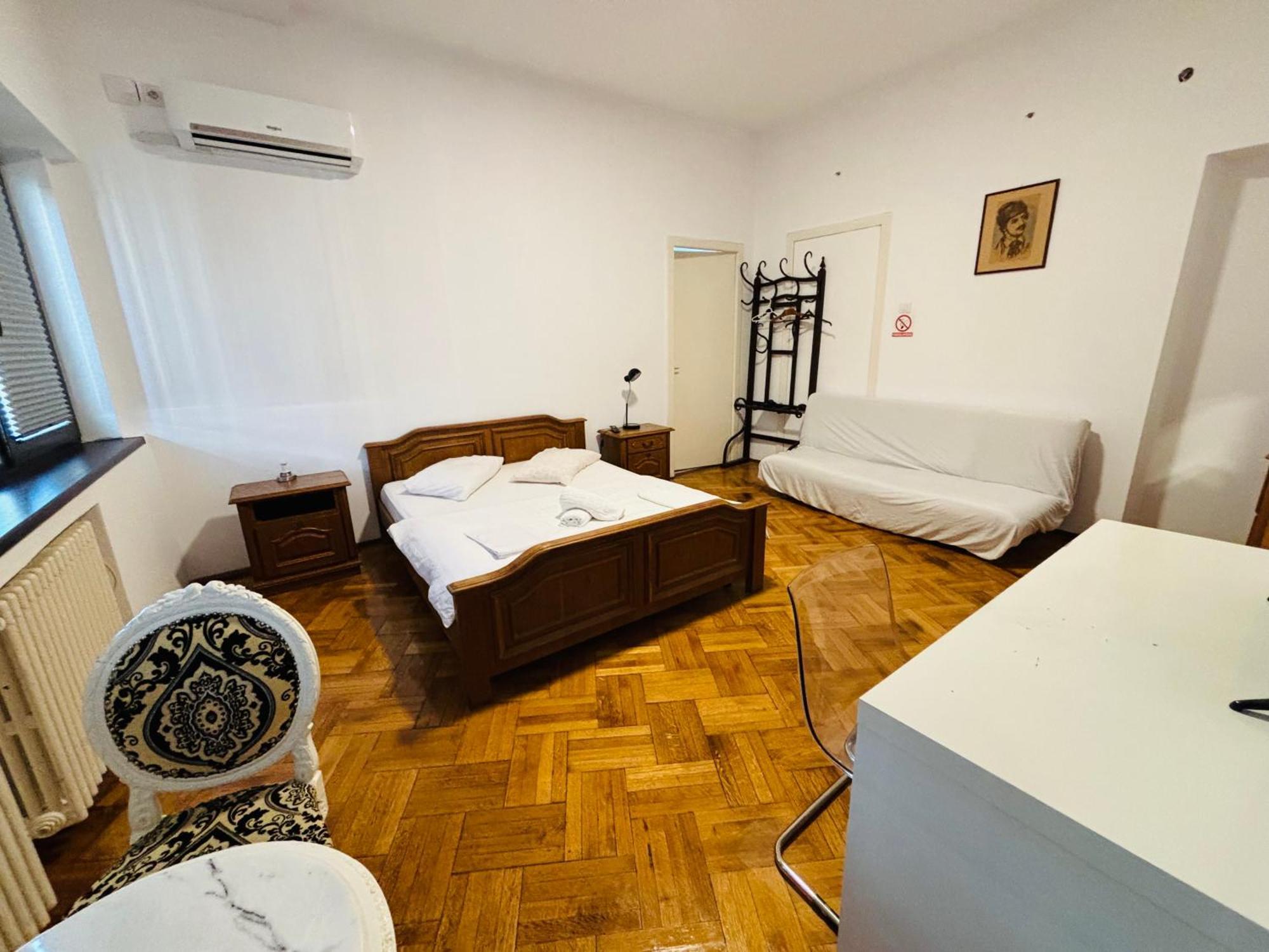 Iancu Apartments Boekarest Buitenkant foto