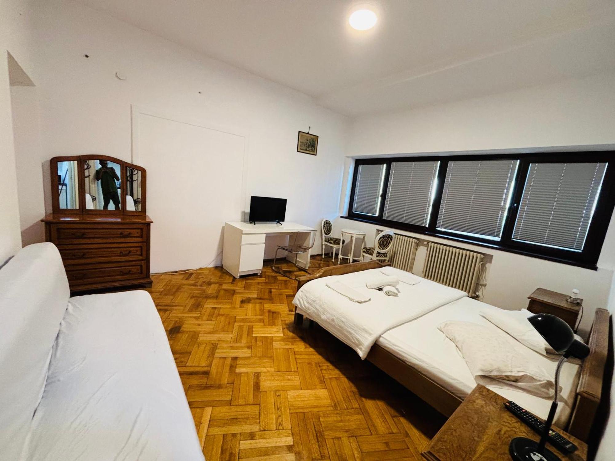 Iancu Apartments Boekarest Buitenkant foto